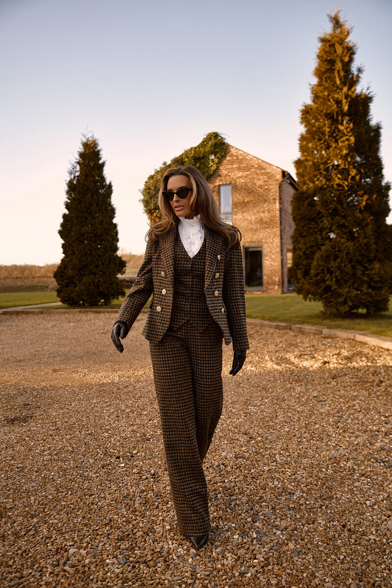 Amy Charlotte Portfolio